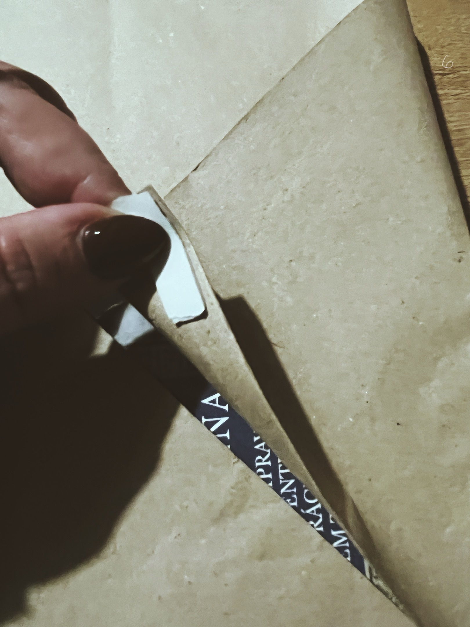 Obálka ze čtvercového papíru – krok 5